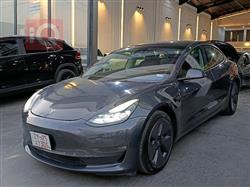 تسلا موديل 3